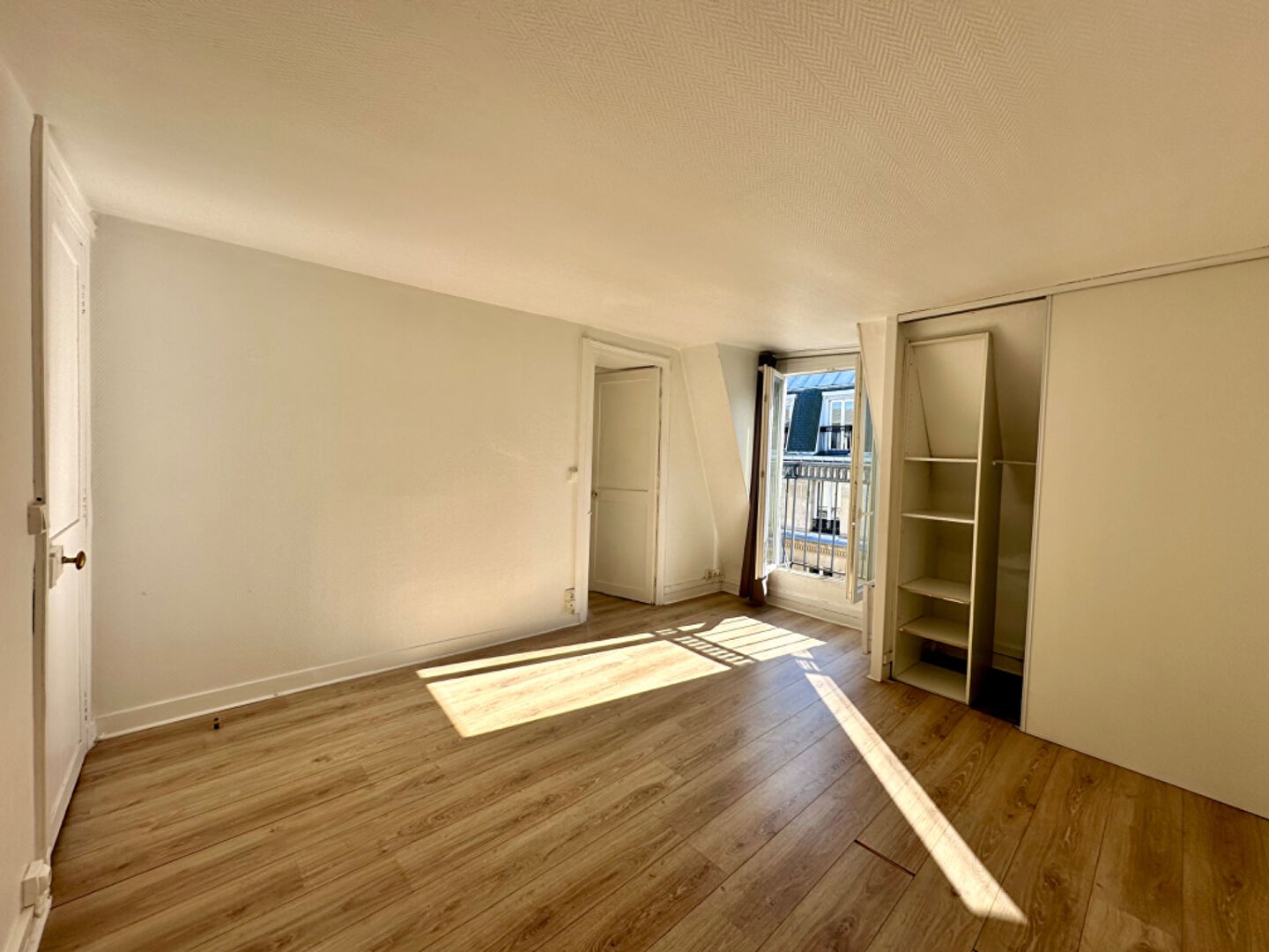 Vente Appartement à Paris Entrepôt 10e arrondissement 2 pièces