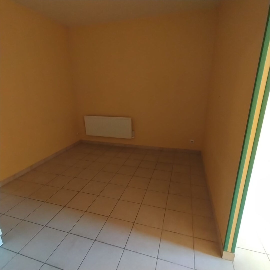 Location Garage / Parking à Villers-sur-Coudun 5 pièces