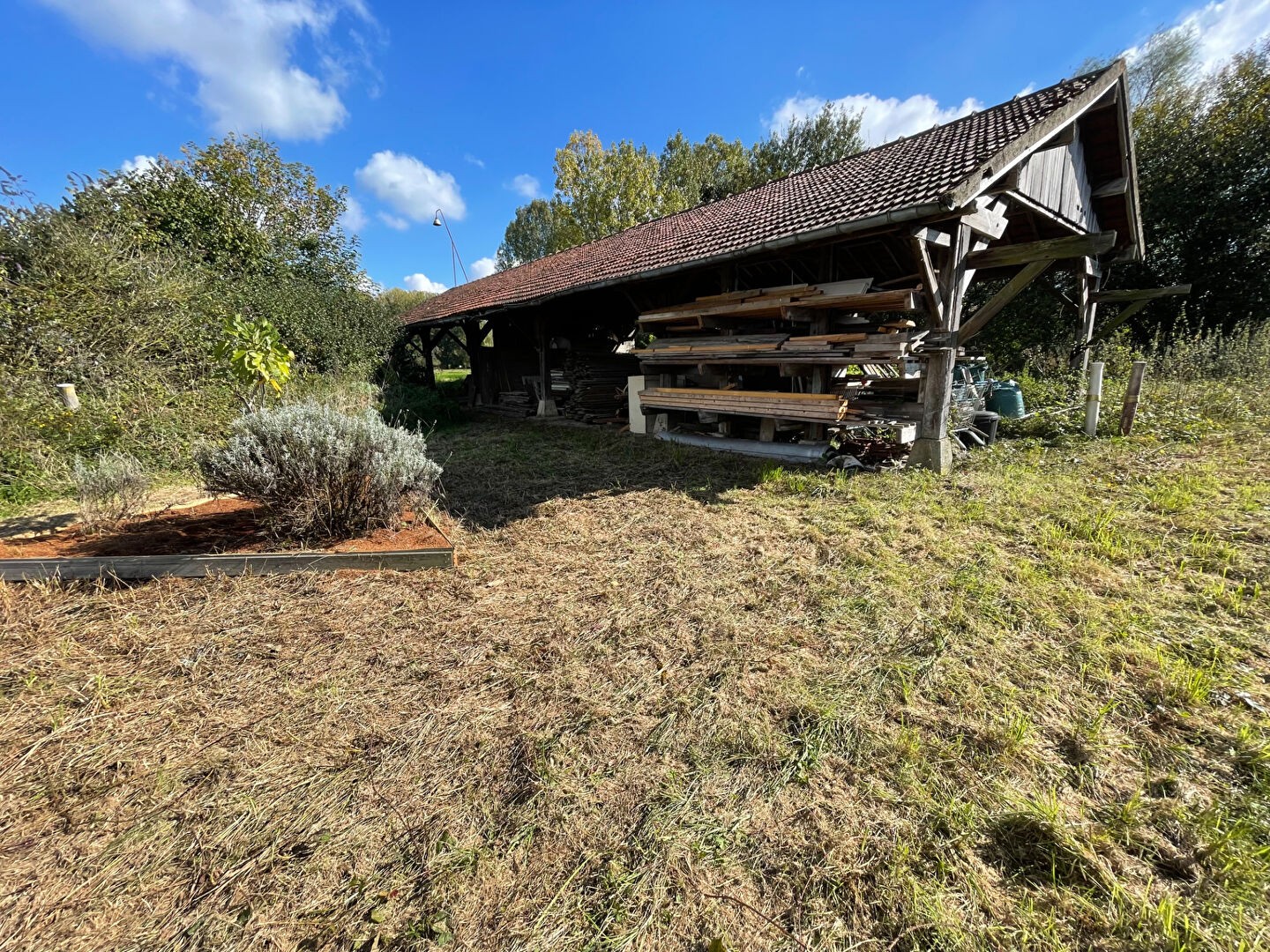 Vente Garage / Parking à Varesnes 2 pièces