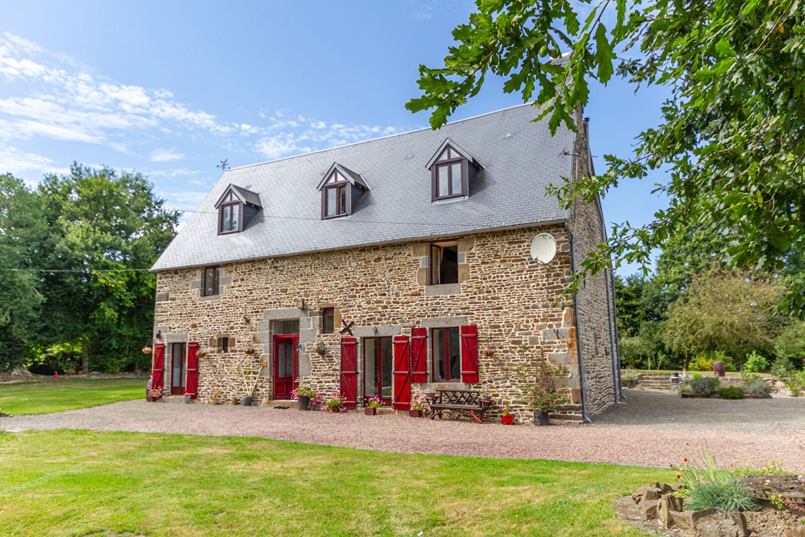 Vente Maison à Saint-Quentin-les-Chardonnets 12 pièces