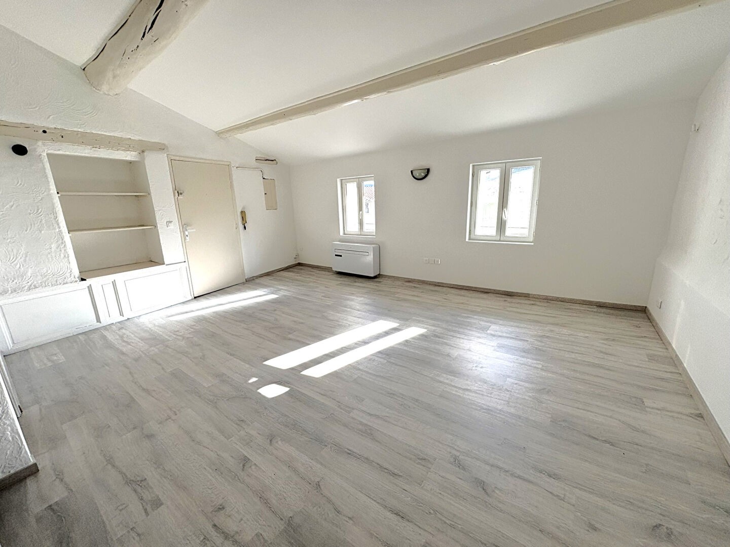 Location Appartement à Pernes-les-Fontaines 1 pièce