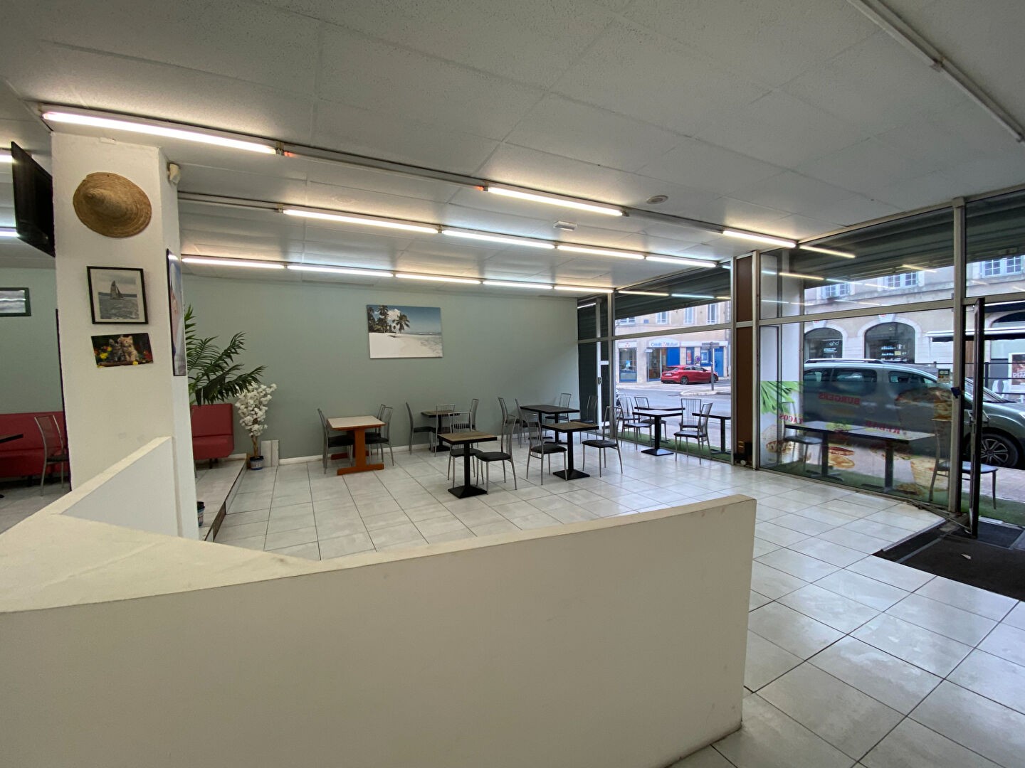 Vente Bureau / Commerce à Saint-Amand-Montrond 8 pièces