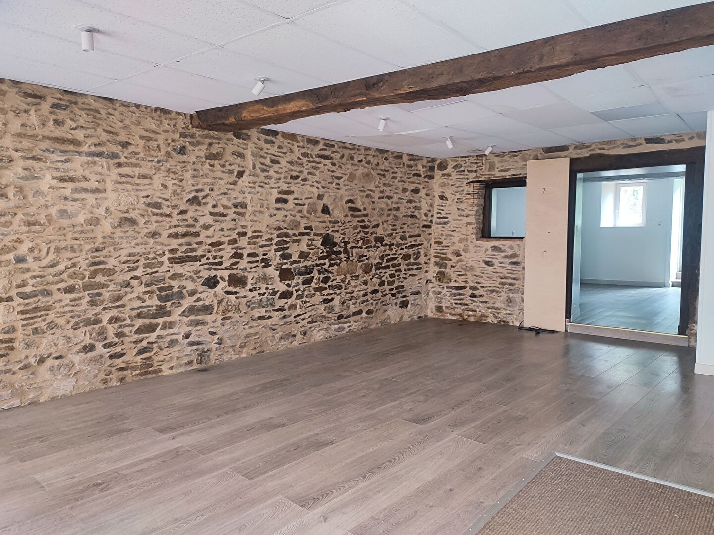 Location Garage / Parking à Aixe-sur-Vienne 4 pièces