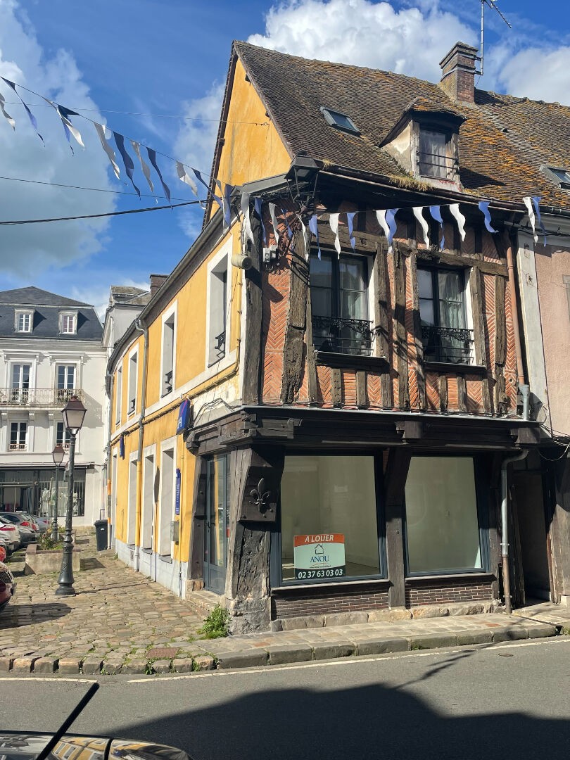 Location Garage / Parking à Nogent-le-Roi 3 pièces