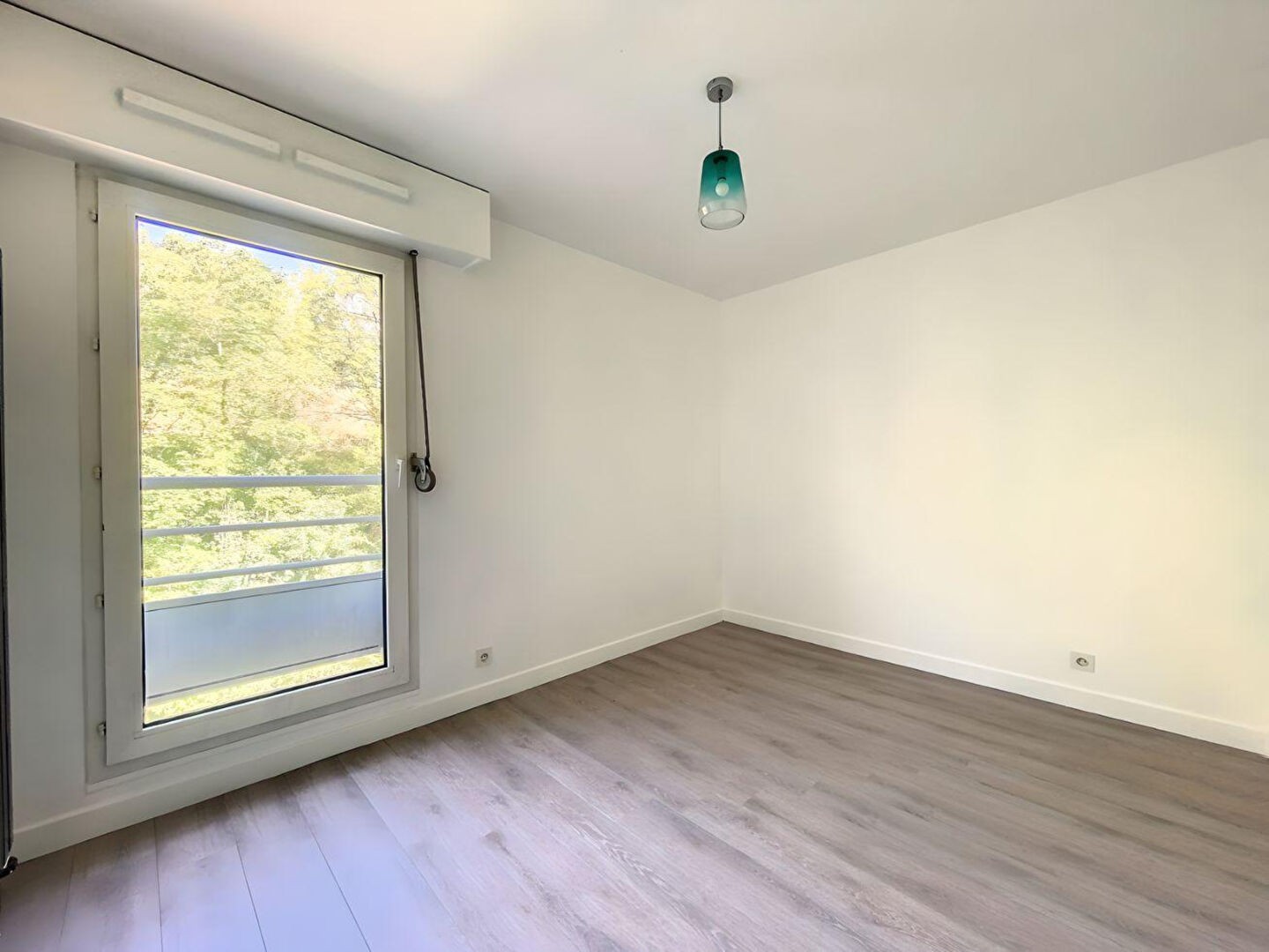 Vente Appartement à Suresnes 6 pièces