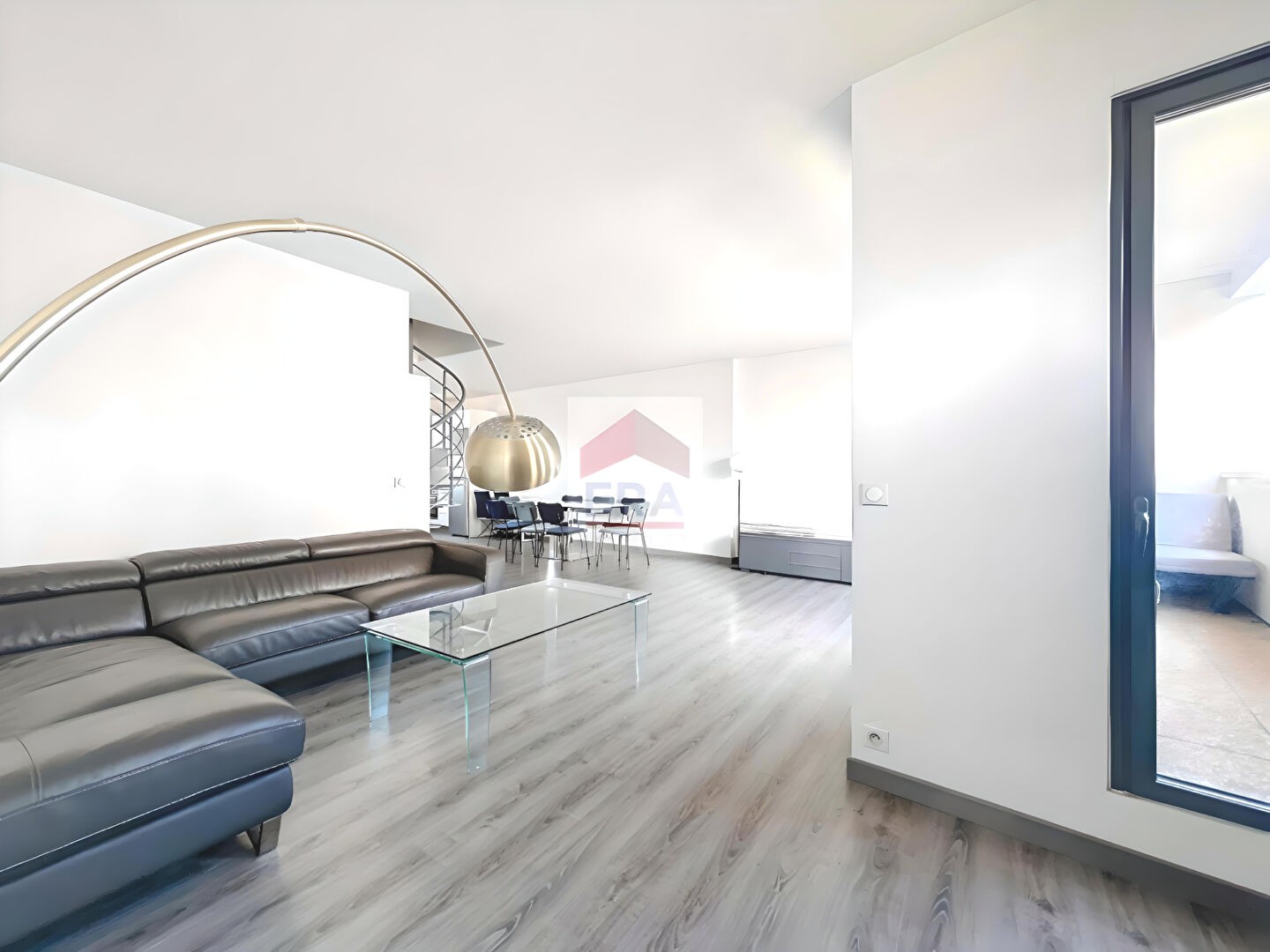 Vente Appartement à Suresnes 4 pièces