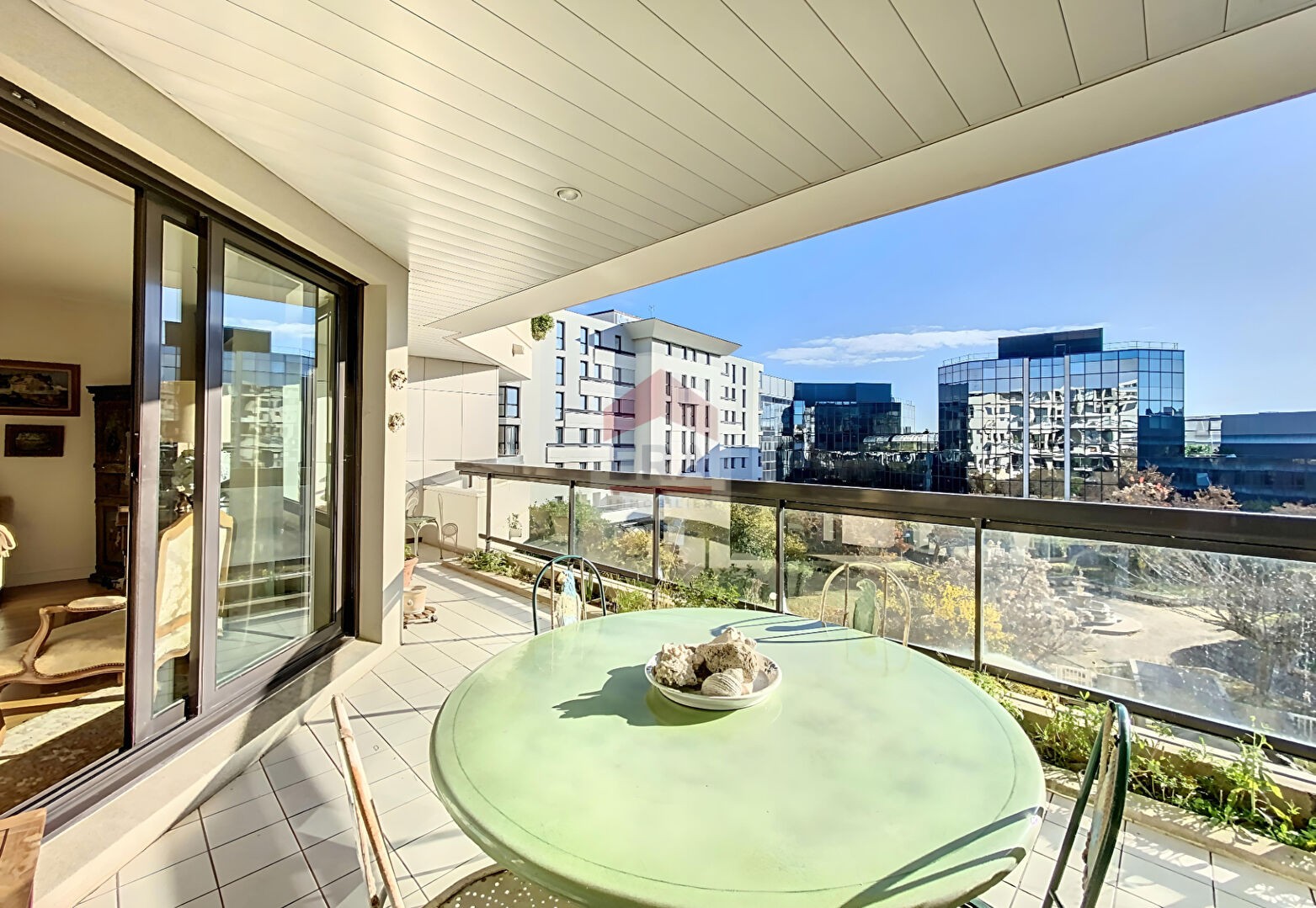 Vente Appartement à Suresnes 4 pièces