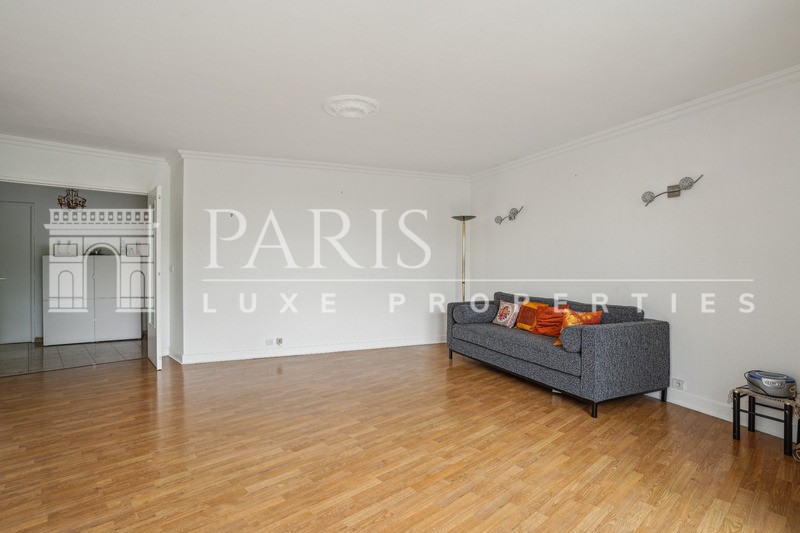 Vente Appartement à Paris Buttes-Chaumont 19e arrondissement 3 pièces