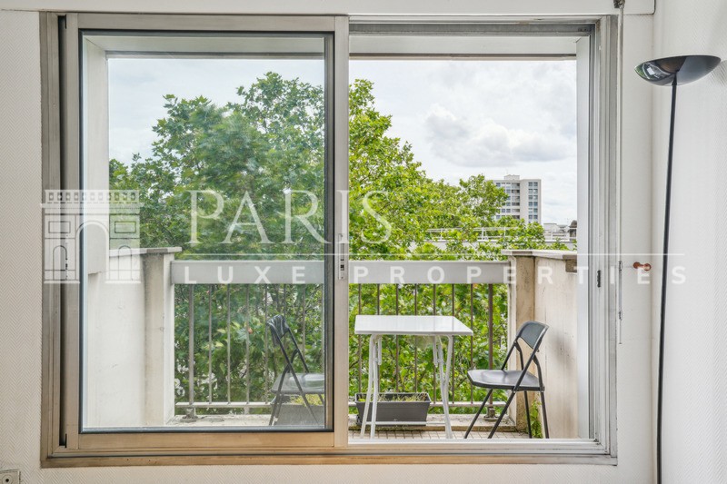 Vente Appartement à Paris Buttes-Chaumont 19e arrondissement 3 pièces