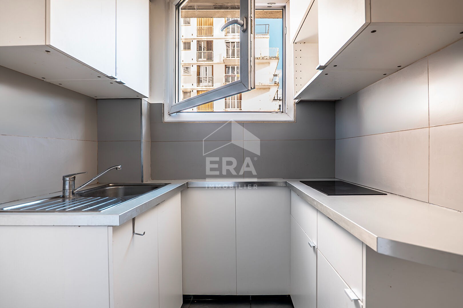 Vente Appartement à Paris Batignolles-Monceaux 17e arrondissement 3 pièces