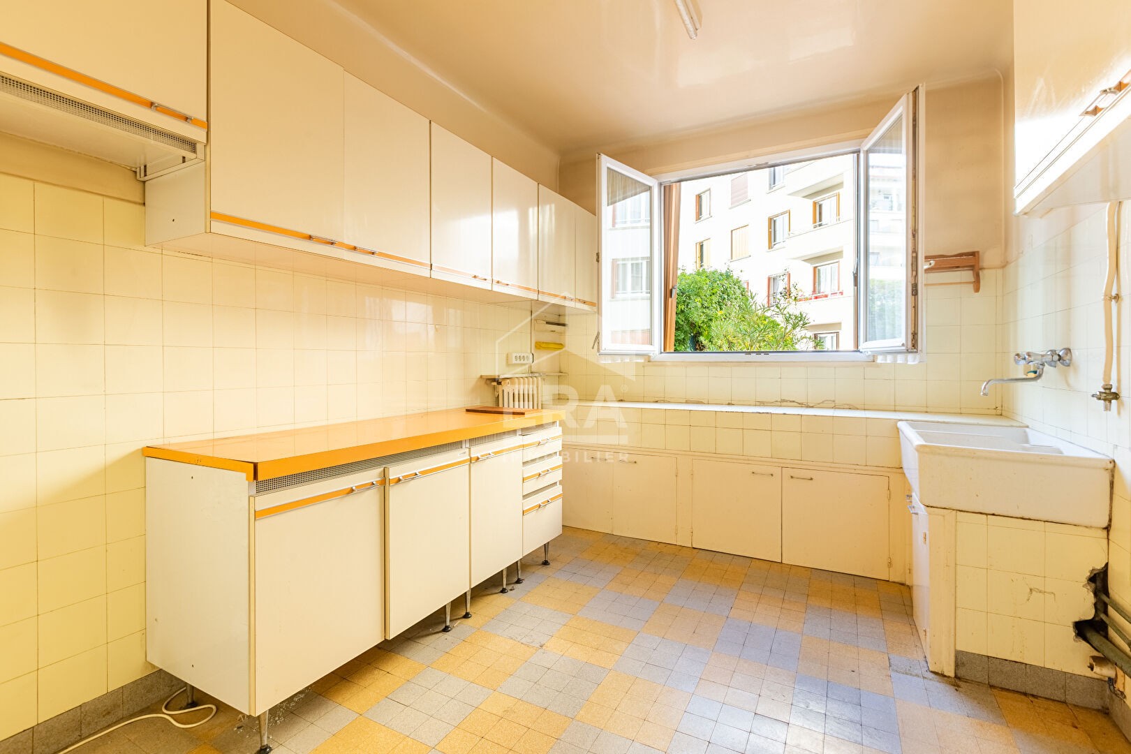 Vente Appartement à Courbevoie 5 pièces