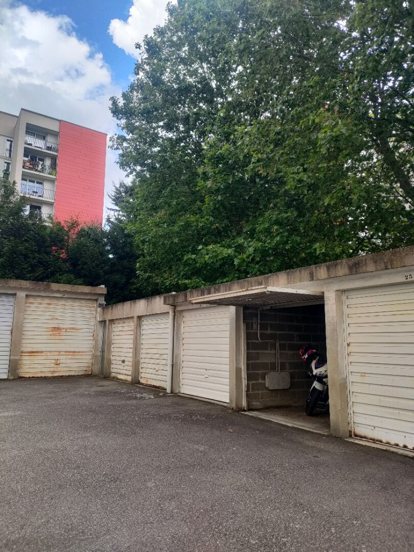 Location Garage / Parking à Rennes 0 pièce