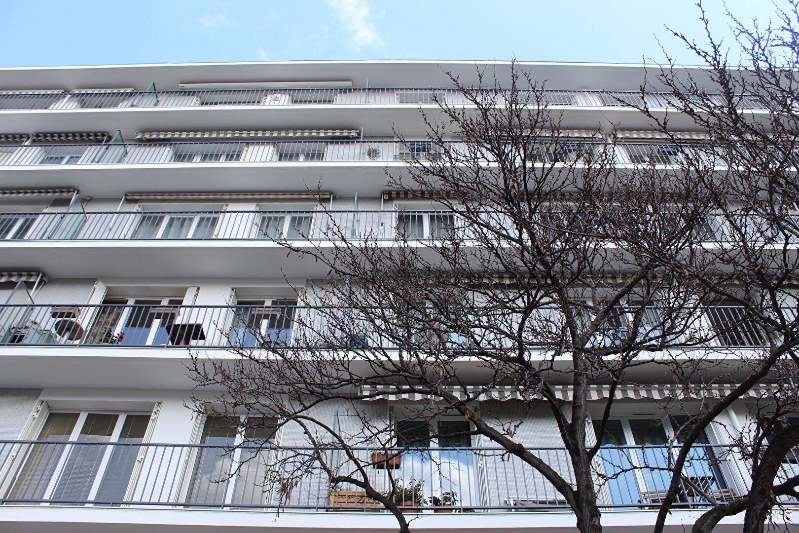 Location Garage / Parking à Issy-les-Moulineaux 0 pièce