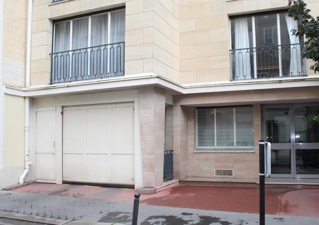 Location Garage / Parking à Paris Vaugirard 15e arrondissement 0 pièce