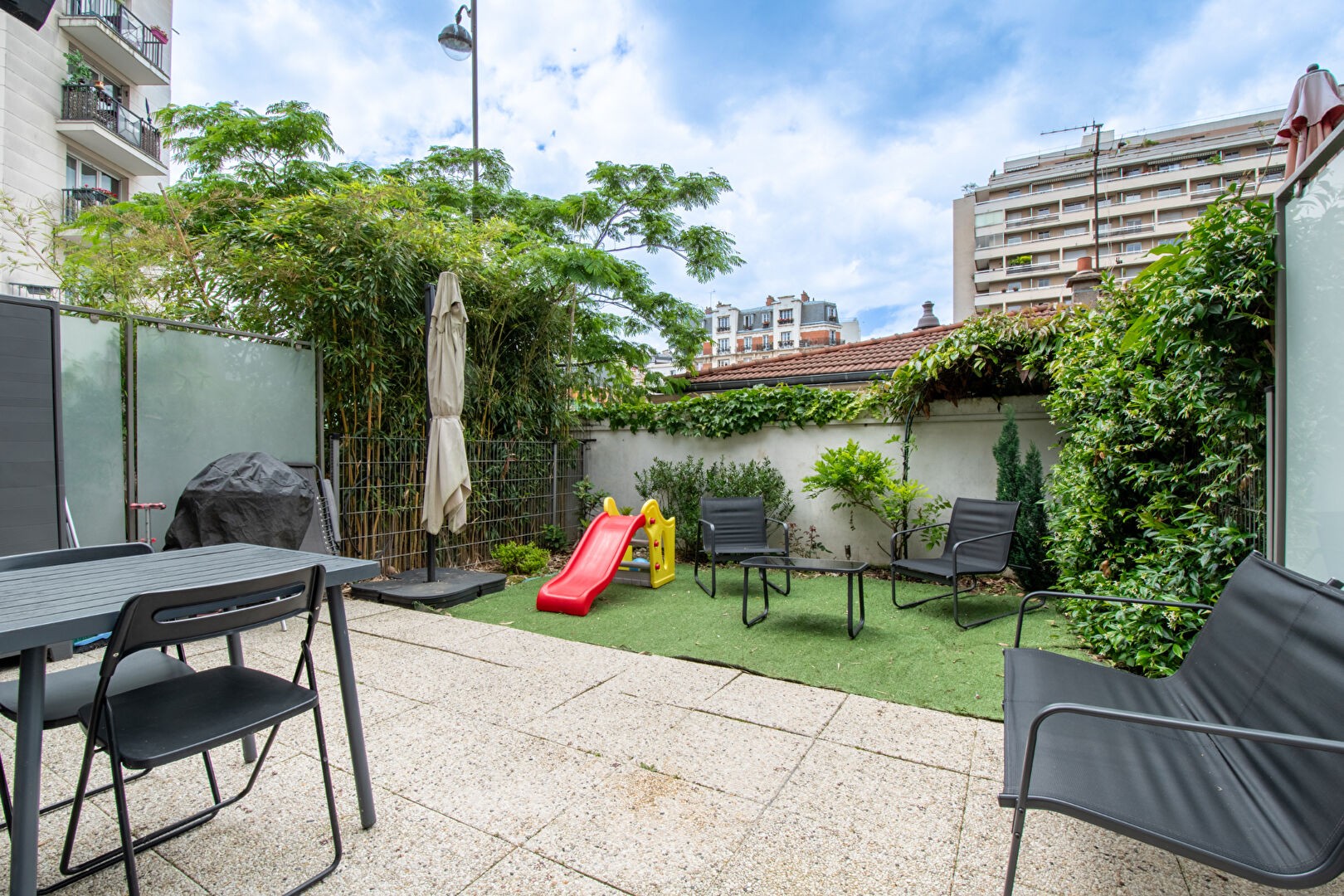 Vente Appartement à Paris Buttes-Chaumont 19e arrondissement 4 pièces