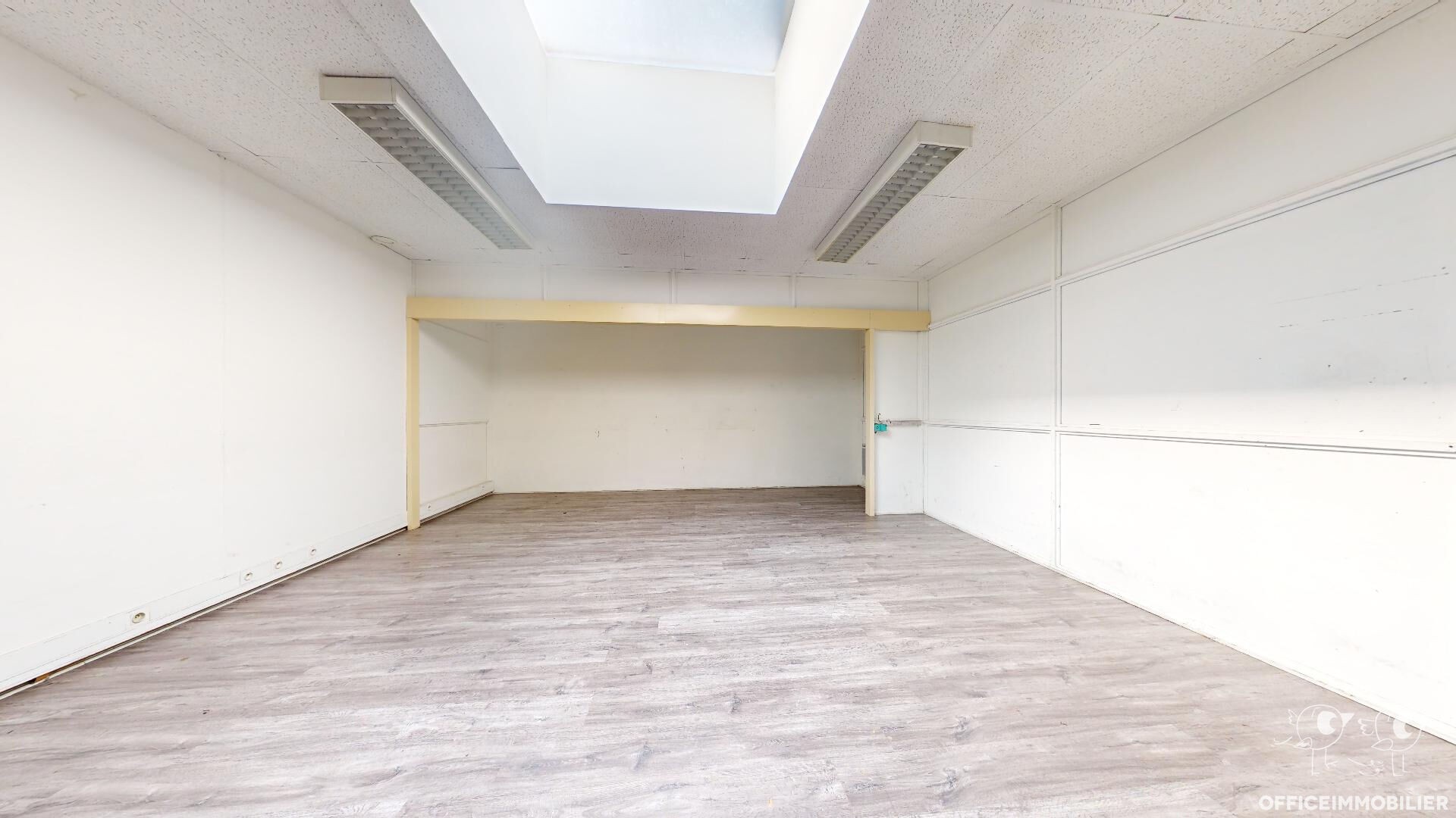 Location Garage / Parking à Châtillon-le-Duc 0 pièce