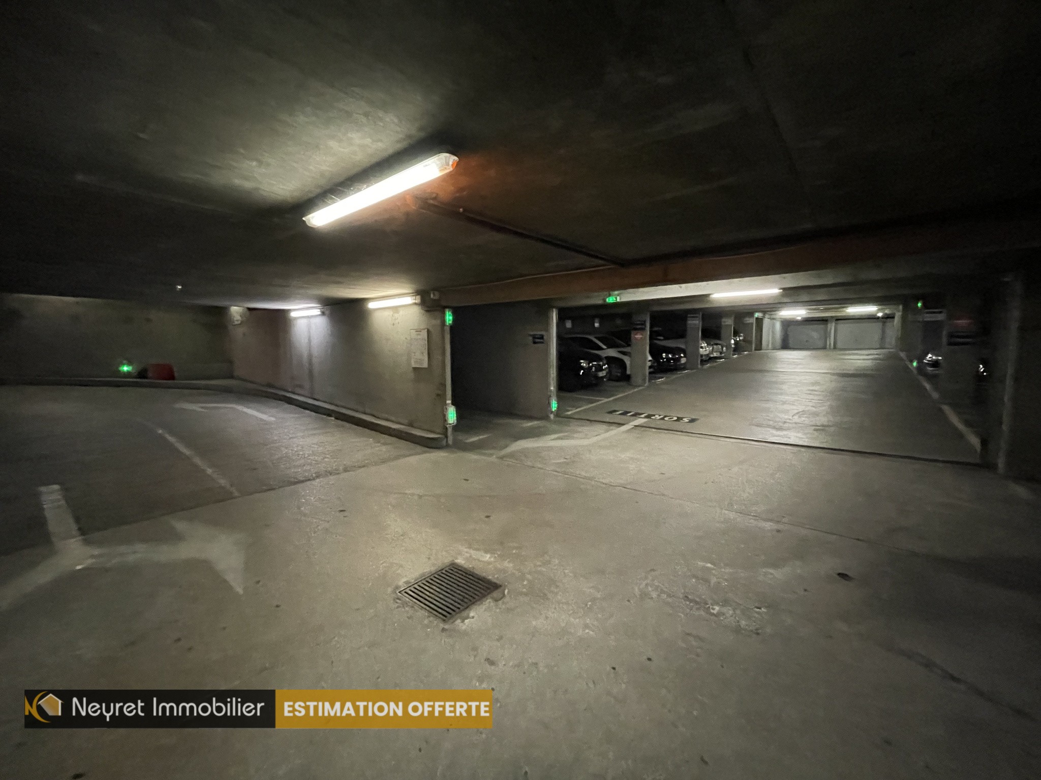 Vente Garage / Parking à Lyon 4e arrondissement 0 pièce