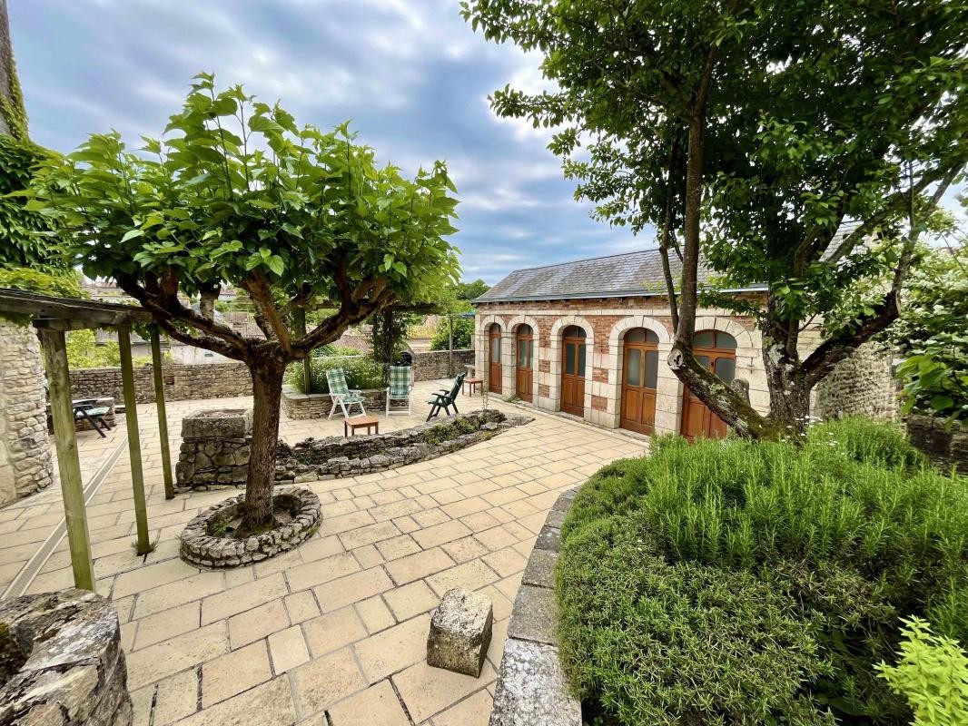 Vente Maison à Charroux 9 pièces