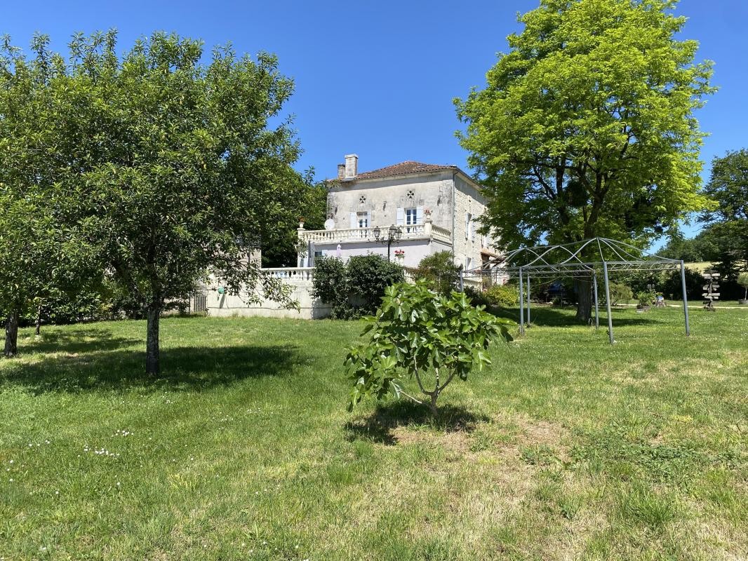 Vente Maison à Saint-Séverin 9 pièces