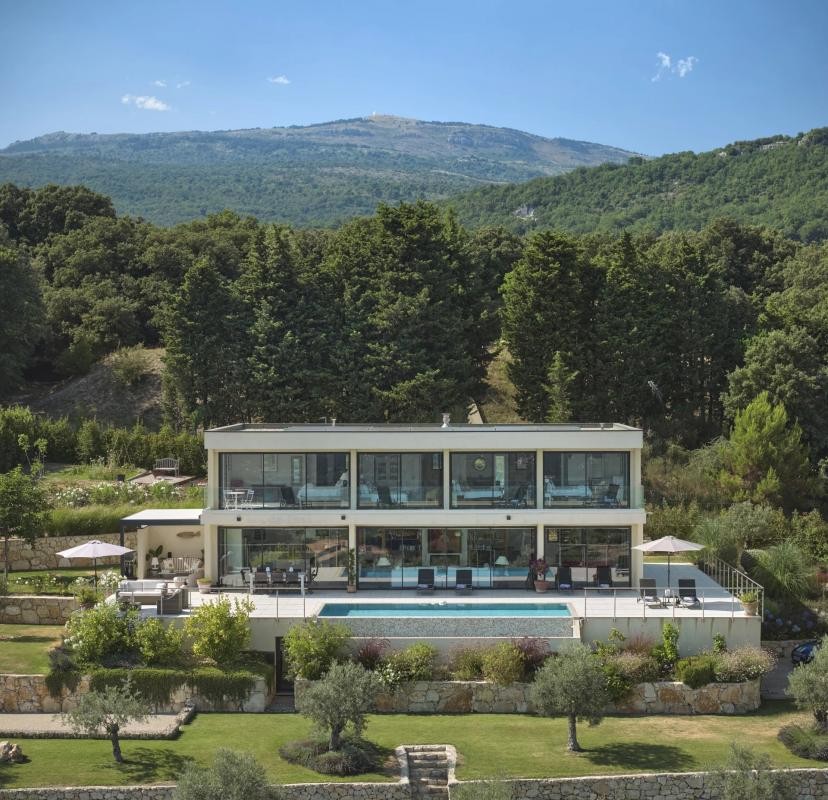 Vente Maison à Châteauneuf-Grasse 12 pièces