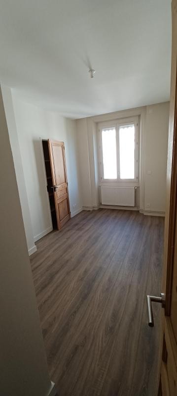 Location Appartement à Saint-Étienne 5 pièces