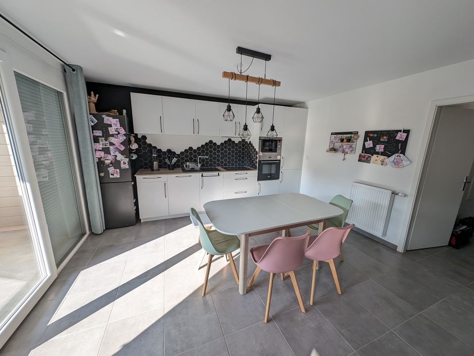 Vente Appartement à Challes-les-Eaux 4 pièces