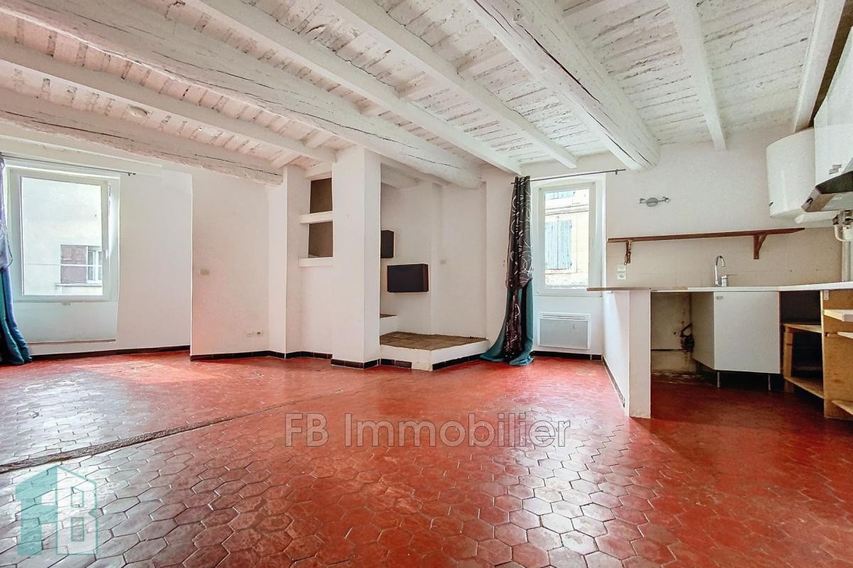 Location Appartement à Grans 2 pièces