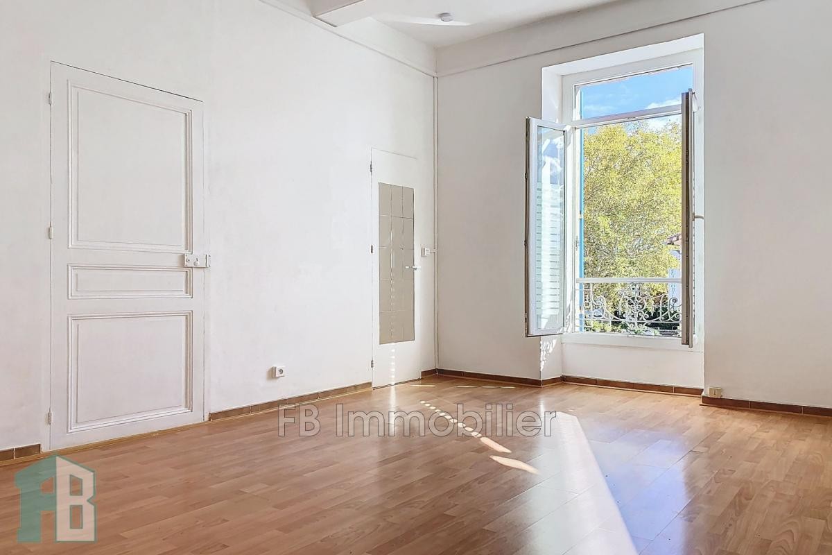 Location Appartement à Eyguières 2 pièces