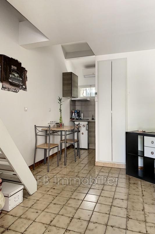 Location Appartement à Eyguières 1 pièce