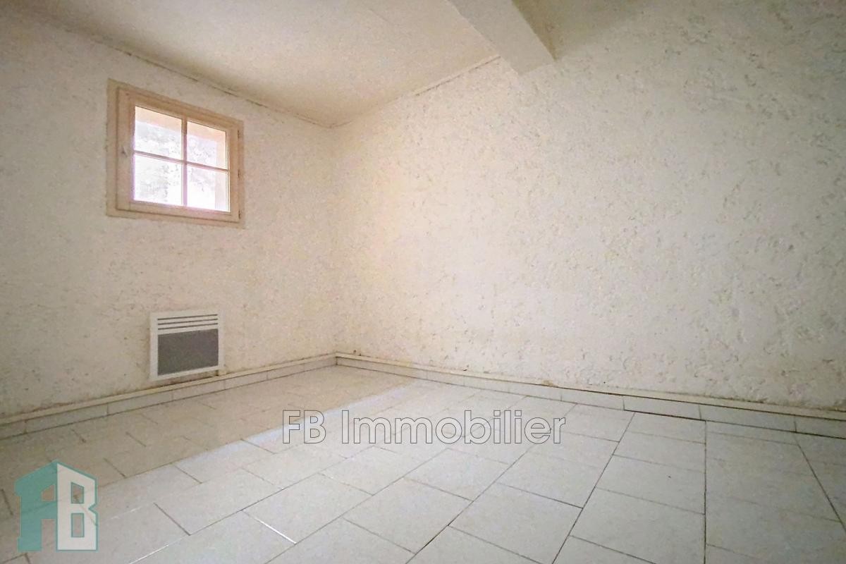 Location Appartement à Eyguières 2 pièces