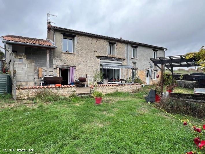 Vente Maison à Verteuil-sur-Charente 6 pièces