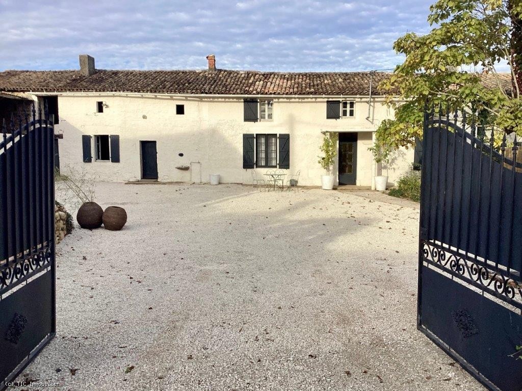 Vente Maison à Sauzé-Vaussais 3 pièces