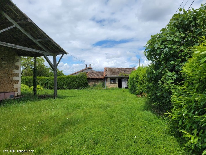 Vente Maison à Sauzé-Vaussais 3 pièces