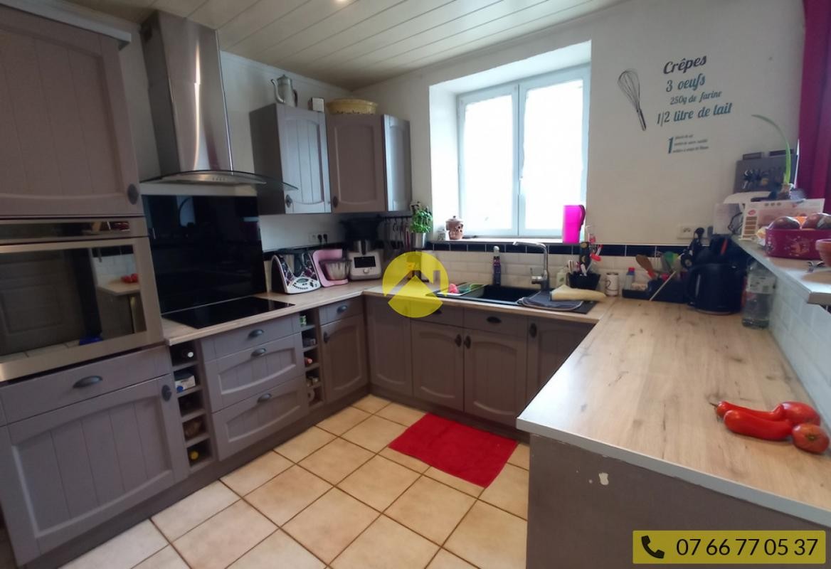 Vente Maison à Chantelle 8 pièces