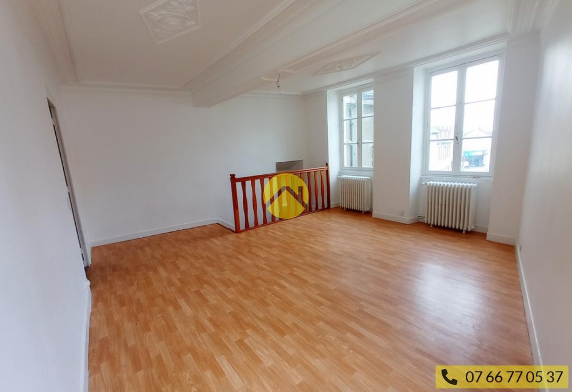 Vente Appartement à Chantelle 7 pièces