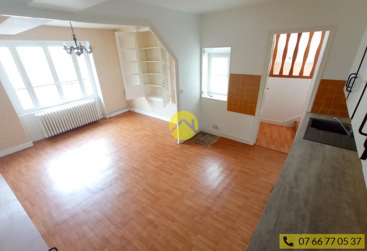 Vente Appartement à Chantelle 7 pièces