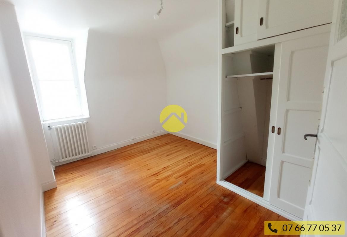 Vente Appartement à Chantelle 7 pièces