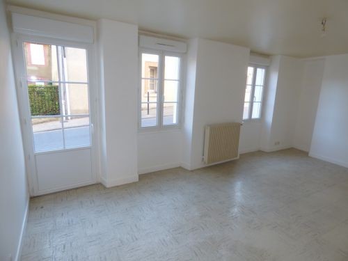 Location Appartement à Ivoy-le-Pré 4 pièces