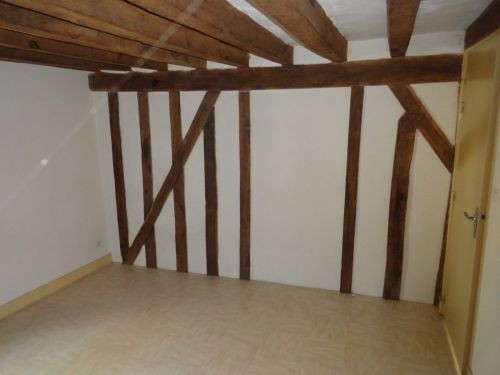 Location Appartement à Ivoy-le-Pré 3 pièces