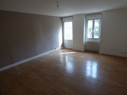 Location Appartement à Ivoy-le-Pré 3 pièces