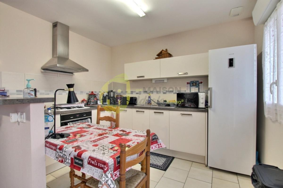 Vente Maison à Saint-Germain-du-Puy 3 pièces