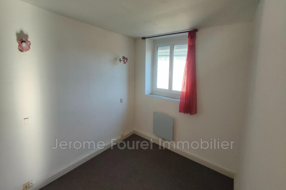 Location Appartement à Montaignac-Saint-Hippolyte 2 pièces