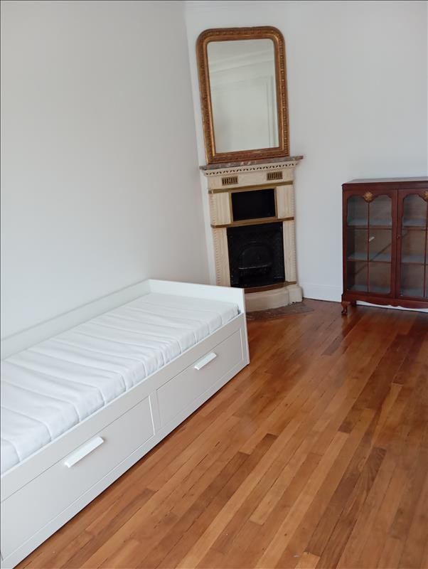 Location Appartement à Paris 3 pièces