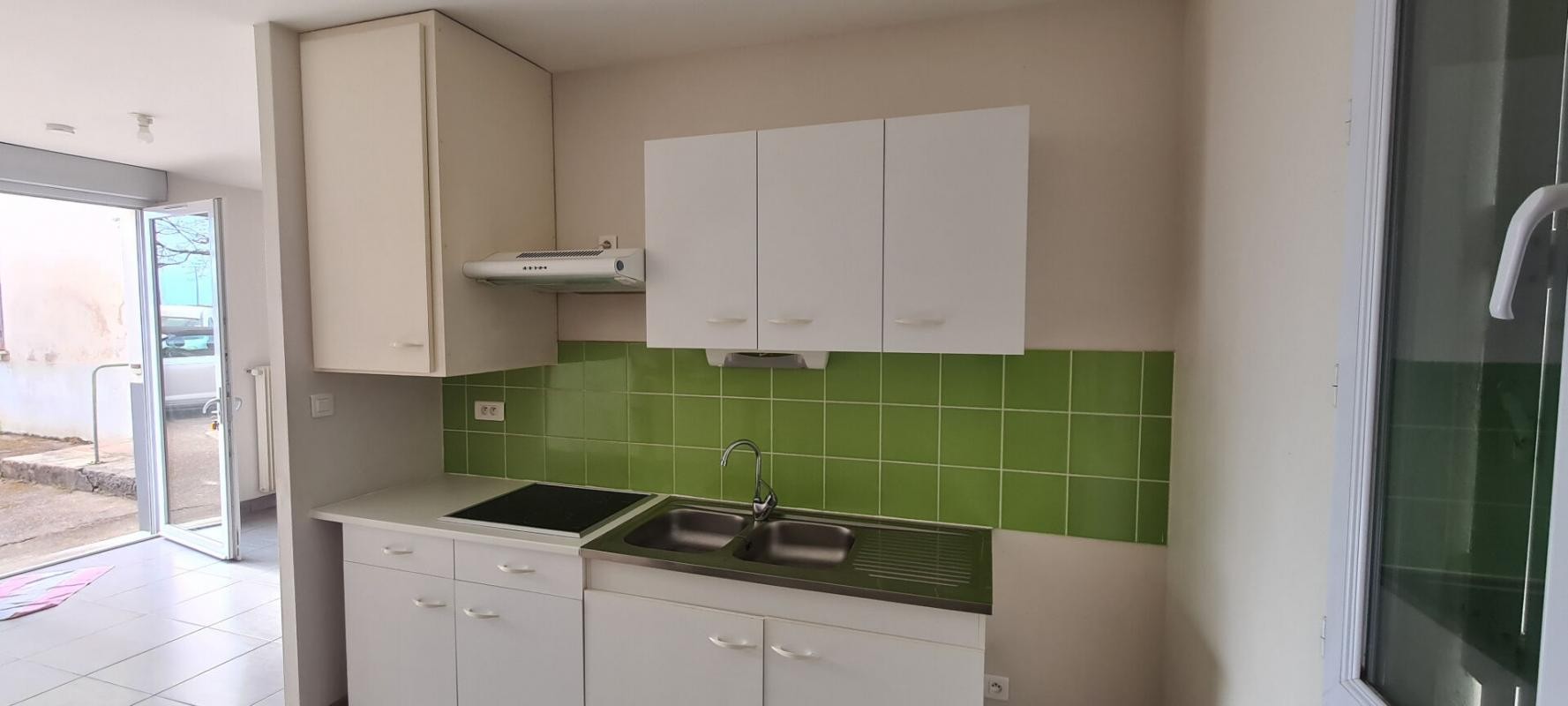 Location Appartement à Bézouotte 1 pièce