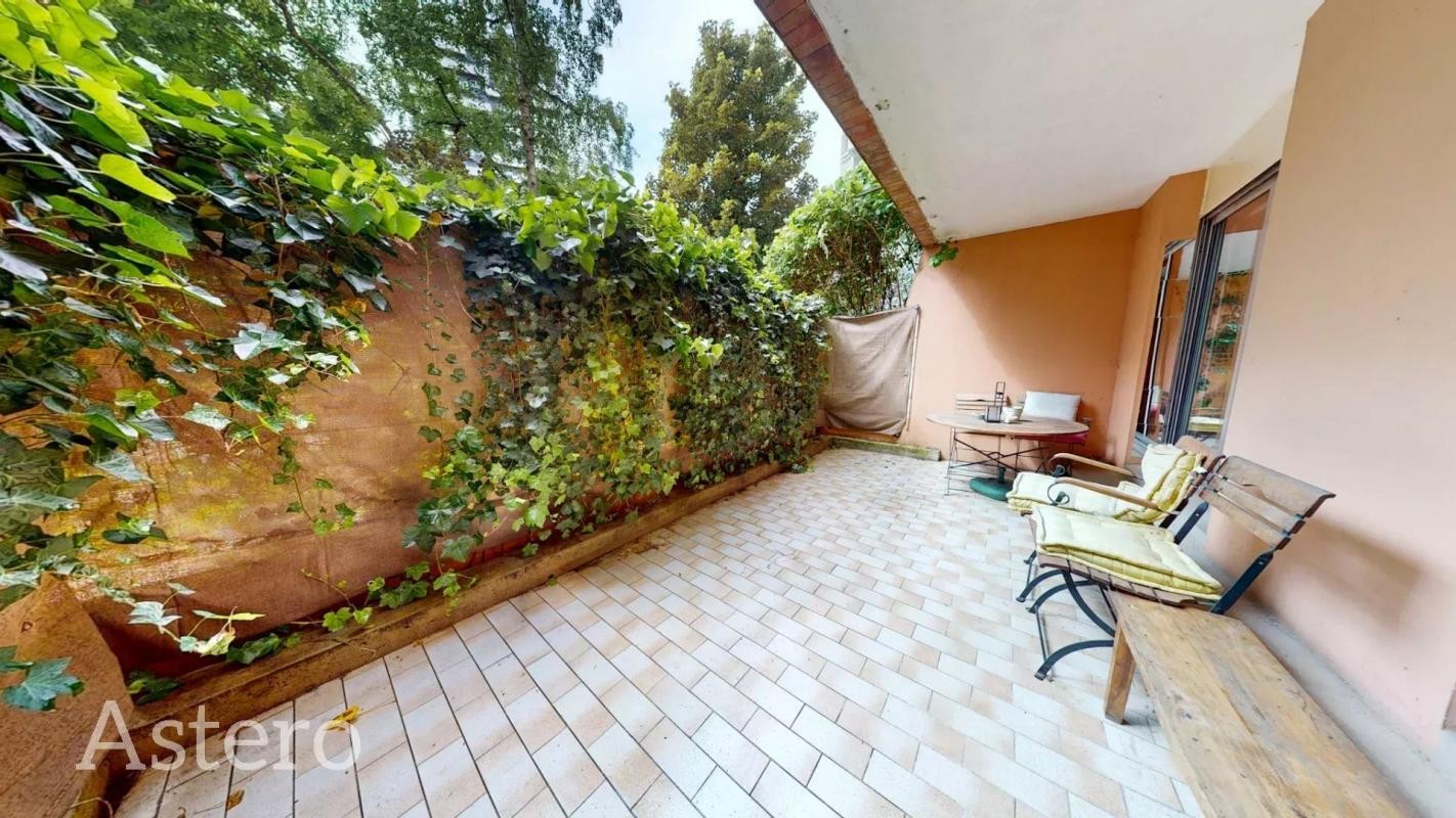 Vente Appartement à Paris Buttes-Chaumont 19e arrondissement 4 pièces