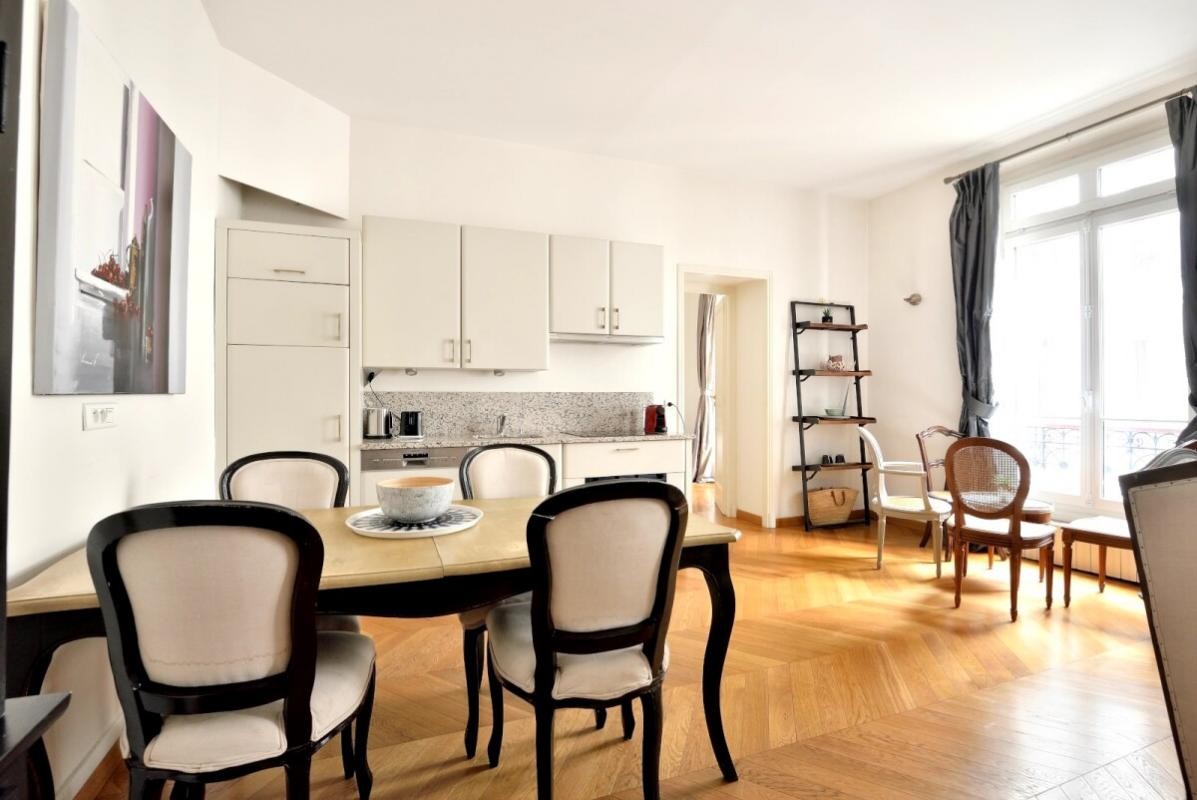 Vente Appartement à Paris Élysée  8e arrondissement 2 pièces