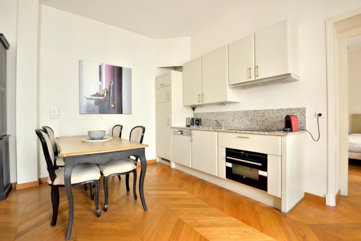 Vente Appartement à Paris Élysée  8e arrondissement 2 pièces