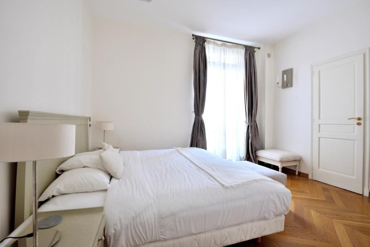 Vente Appartement à Paris Élysée  8e arrondissement 2 pièces