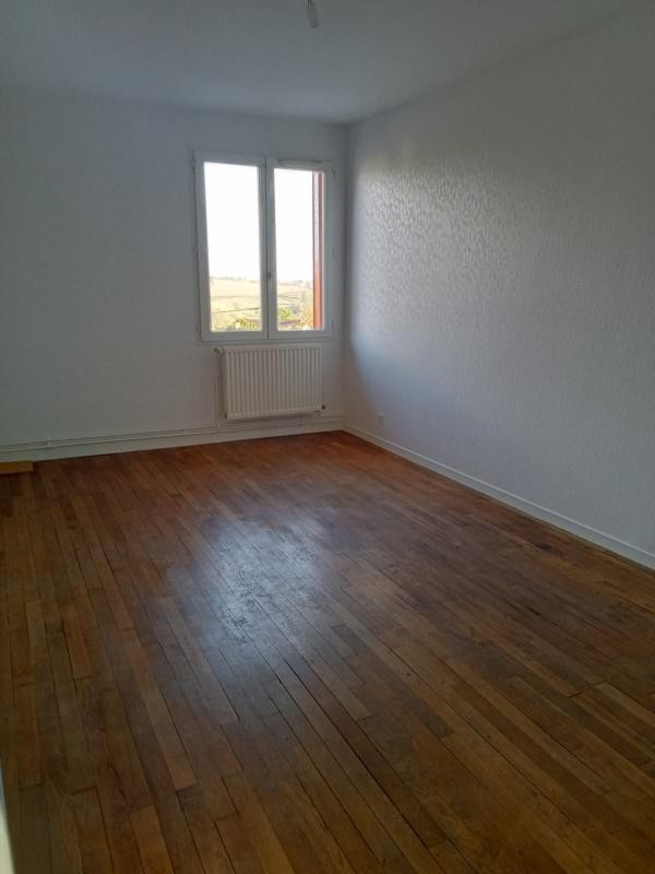 Location Appartement à Huriel 3 pièces