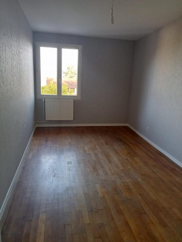 Location Appartement à Huriel 3 pièces